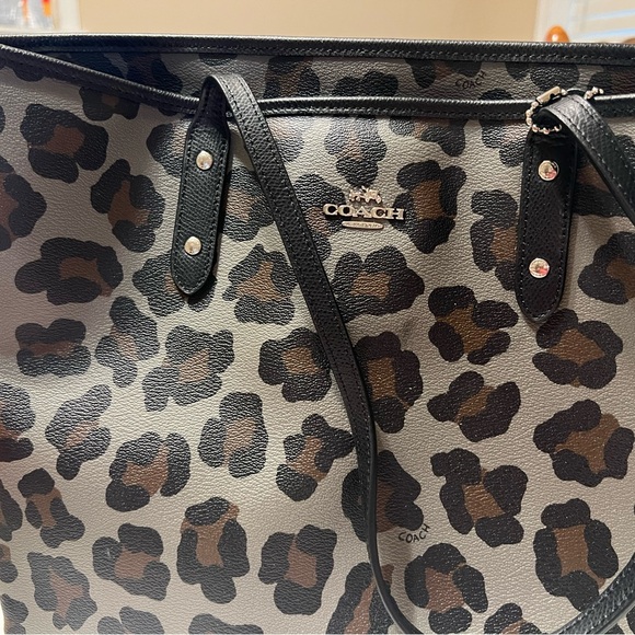 Coach purse and wallet - Picture 5 of 6